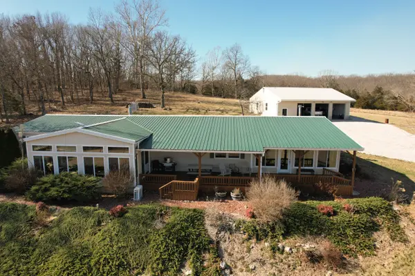2351 Severs RD, Seymour, MO 65746