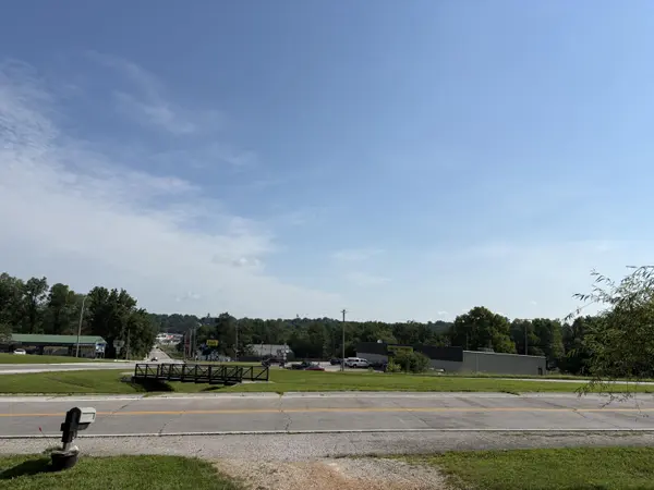 103 Pirate LN, Crane, MO 65633