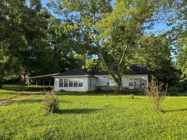 103 Pirate LN, Crane, MO 65633