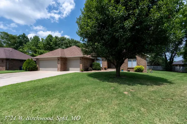 3721 W Birchwood CT, Springfield, MO 65807