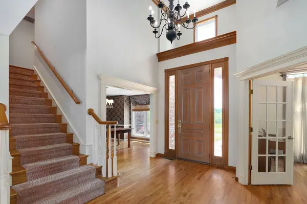 881 W Riverdale DR, Nixa, MO 65714