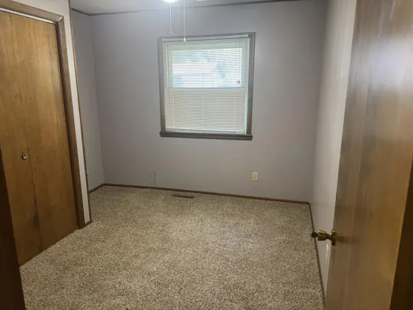 125 E Pennell ST, Bolivar, MO 65613