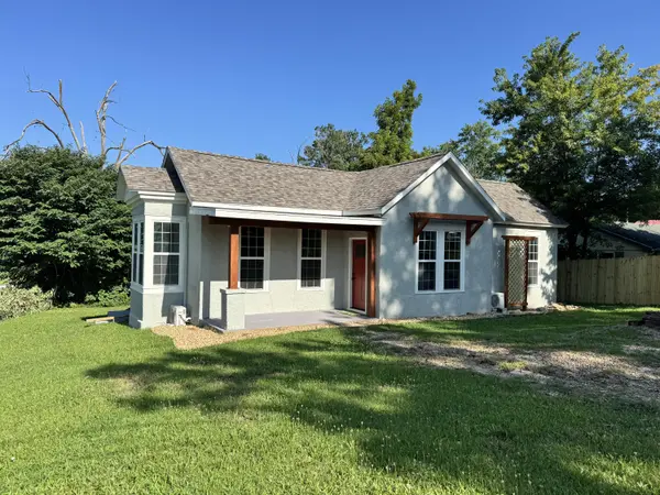 701 Oak ST, Cabool, MO 65689