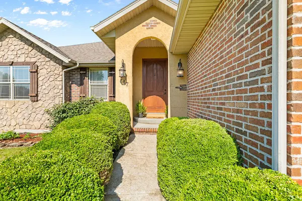 647 N Althea AVE, Nixa, MO 65714