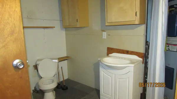 18 Shorty RD, Buffalo, MO 65622