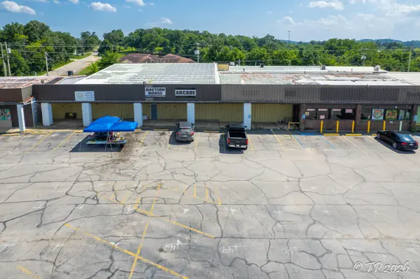 1314 Hillcrest DR, Doniphan, MO 63935