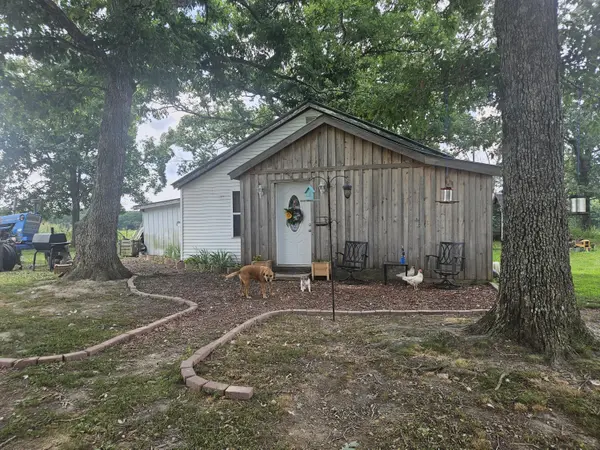 18896 Highway H, Elk Creek, MO 65464