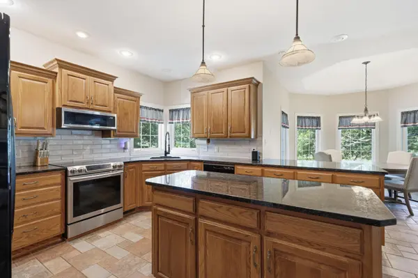 620 Parkwood DR, Mt Vernon, MO 65712