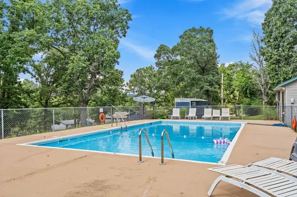 58 Kings Cove LN, Reeds Spring, MO 65737
