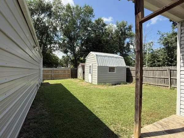 1012 &1008 W 3rd ST, West Plains, MO 65775