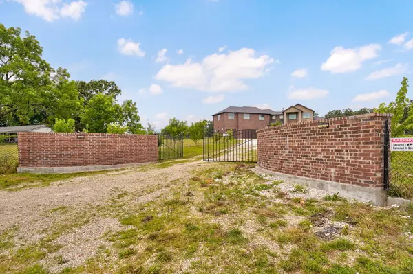 1319 Mockingbird RD, Fordland, MO 65652