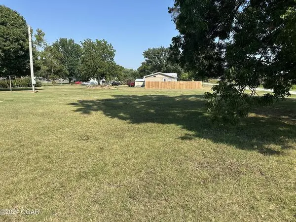 000 Spring & Elm ST, Newtonia, MO 64853
