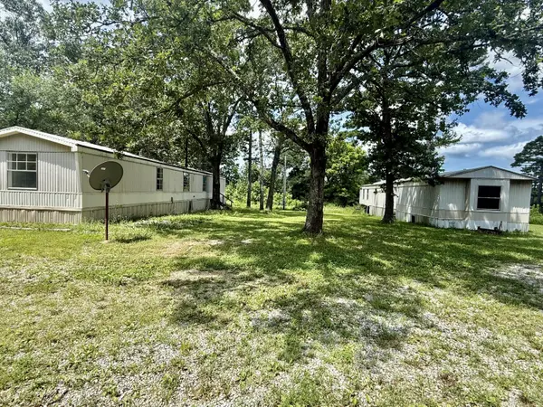 8905 Highway E, Houston, MO 65483