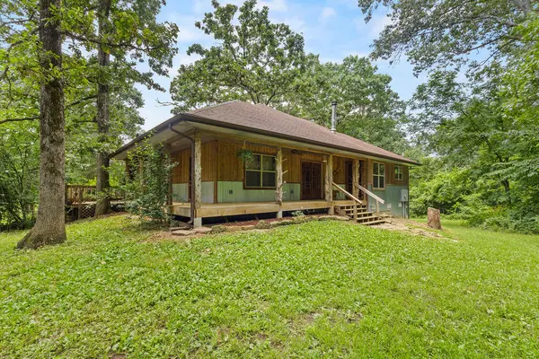 483 Loveland DR, Rogersville, MO 65742