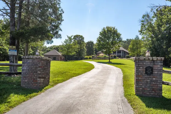 114 Lake Expressway Trail, Branson West, MO 65737