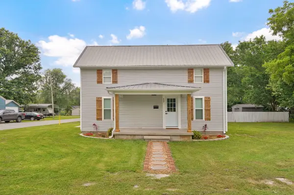 933 S Rinker AVE, Aurora, MO 65605
