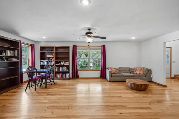 4048 N Farm Road 79, Willard, MO 65781