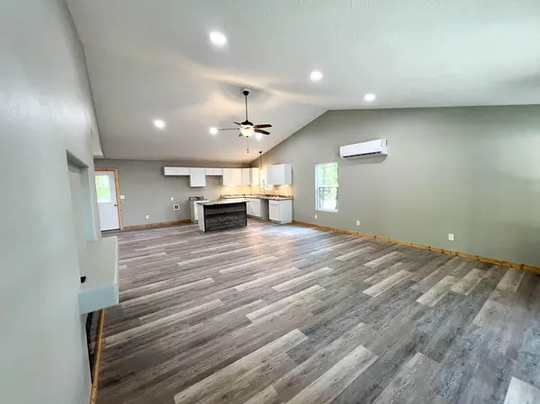 105 Hackamore DR, Theodosia, MO 65761