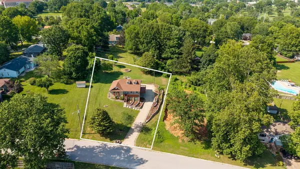 523 E Camino ST, Springfield, MO 65810