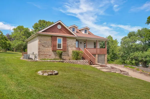523 E Camino ST, Springfield, MO 65810