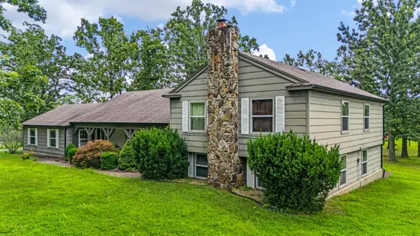 2502 County Road 6380, West Plains, MO 65775