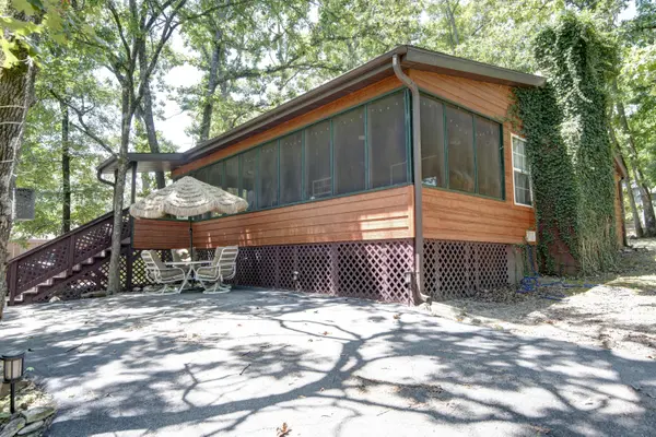 363 Sportsmans CIR, Branson West, MO 65737
