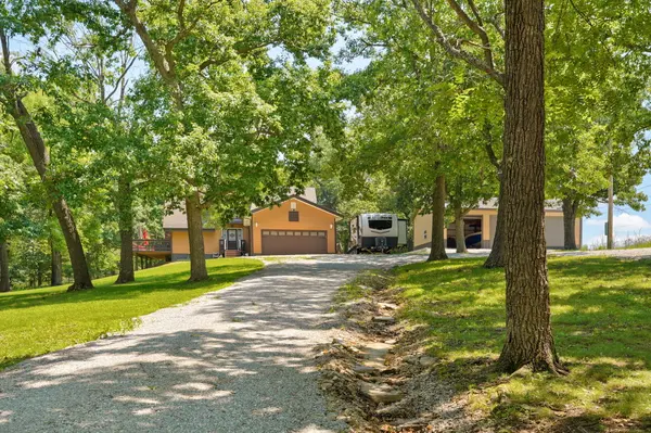 4378 S 160th RD, Bolivar, MO 65613
