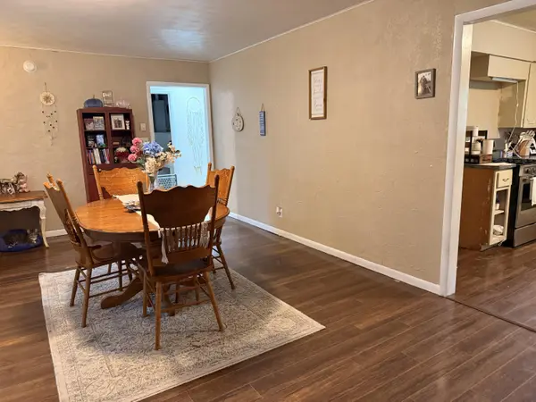 220 S Center ST, Mountain Grove, MO 65711