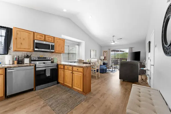 12 Woodpecker LN #5, Branson, MO 65616