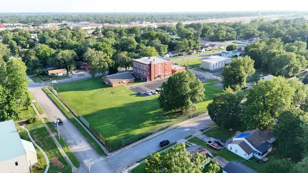 1423 W Atlantic ST, Springfield, MO 65803