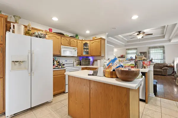 705 S Whippoorwill DR, Strafford, MO 65757