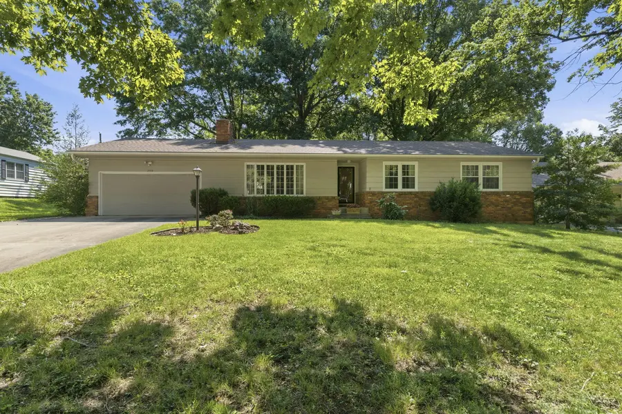 2516 S Sheridan BLVD, Springfield, MO 65804