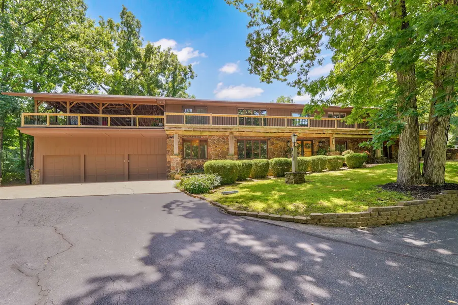 2506 E Melbourne RD, Springfield, MO 65804