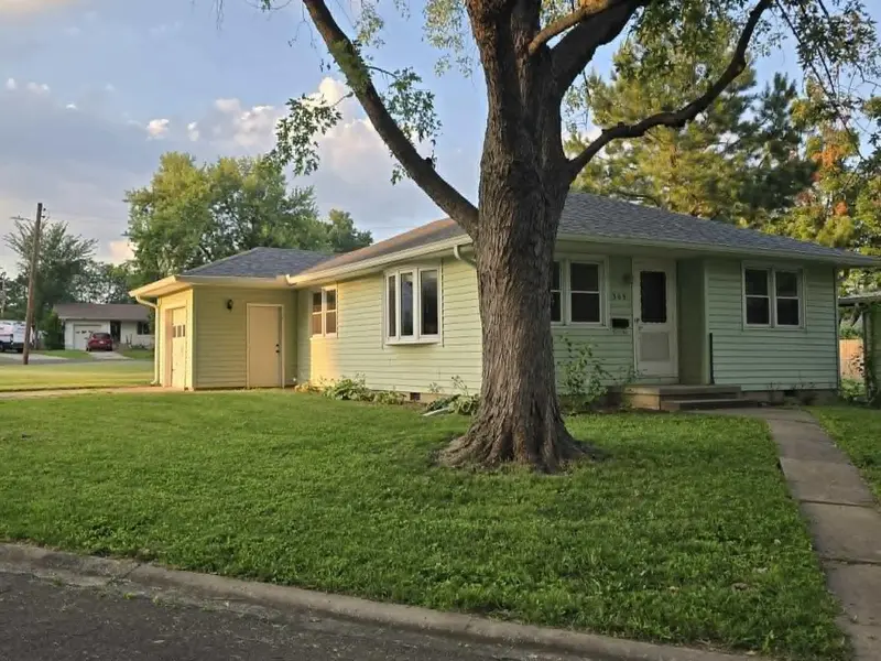 303 E Truman AVE, Clinton, MO 64735