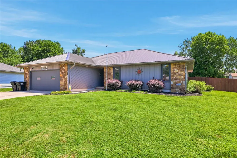 5628 S Mccann AVE, Springfield, MO 65804