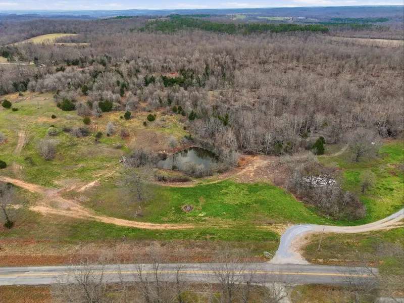 000 Highway U, Willow Springs, MO 65793