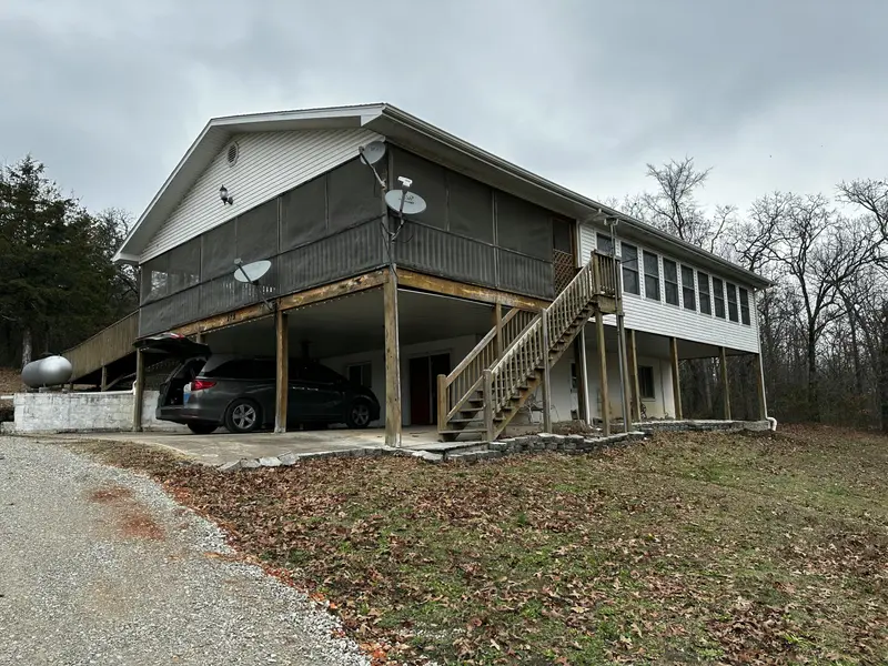 275 Ludora DR, Shell Knob, MO 65747