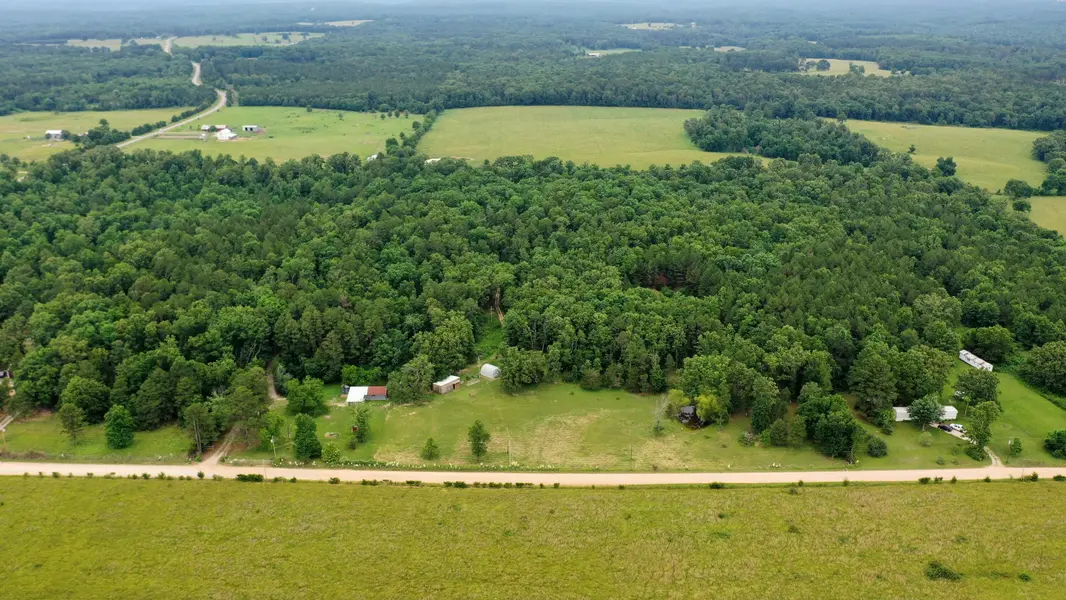 22711 Center Valley RD, Hartshorn, MO 65479