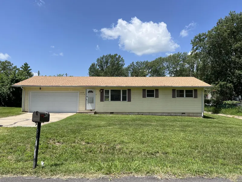 2249 N Clifton AVE, Springfield, MO 65803
