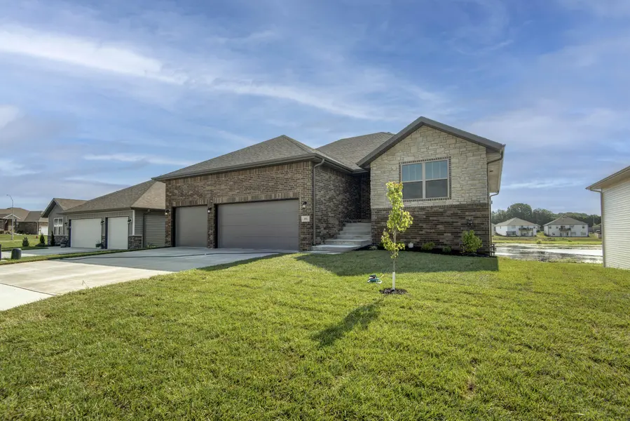 851 E Virginia LN #Lot 193, Nixa, MO 65714