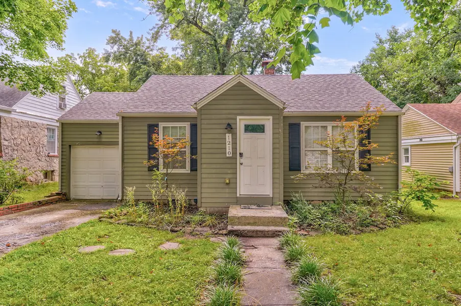 1210 S Pennsylvania AVE, Springfield, MO 65807