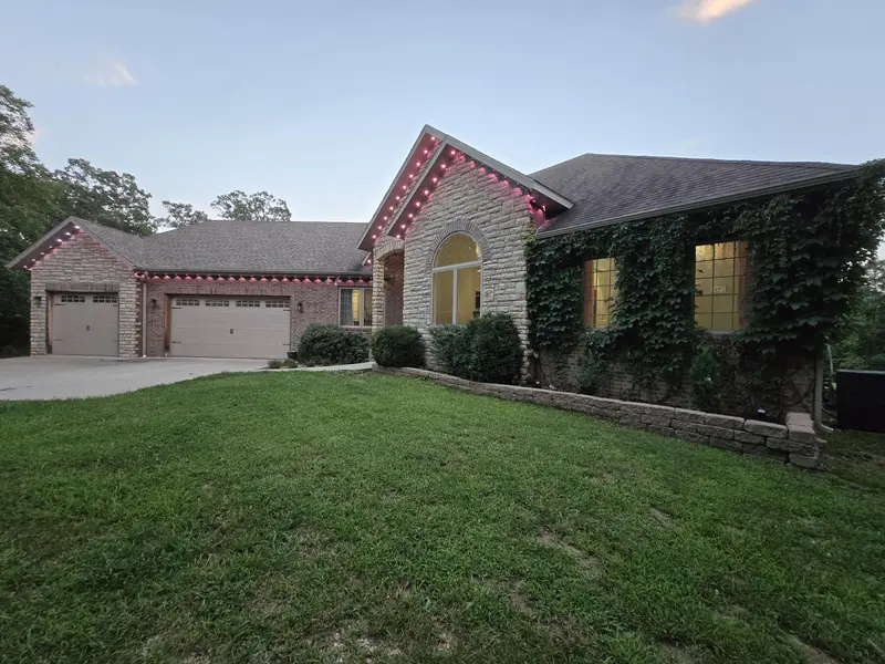 832 Misty LN, Pleasant Hope, MO 65725