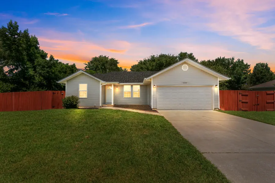 3355 W Nichols ST, Springfield, MO 65803