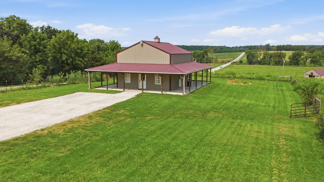 4321 S 51st RD, Bolivar, MO 65613