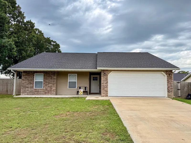 13857 Polly LN, Neosho, MO 64850