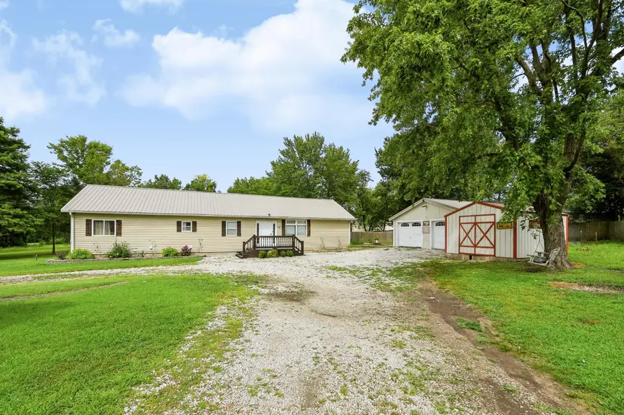 2403 Eve RD, Webb City, MO 64870