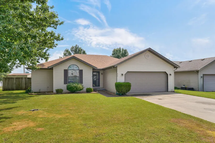 826 S Chinkapin AVE, Nixa, MO 65714