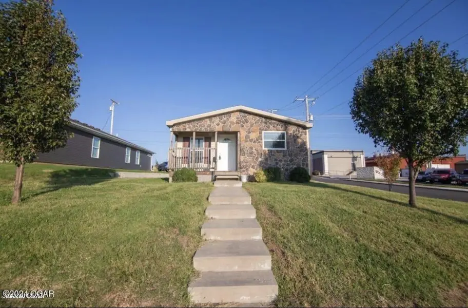 2331 S Joplin AVE, Joplin, MO 64804