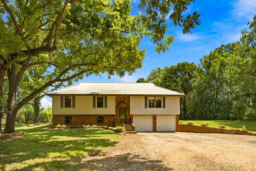 410 Sommer LN, Billings, MO 65610