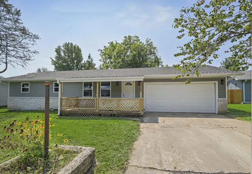 2752 W Sylvia CT, Springfield, MO 65803